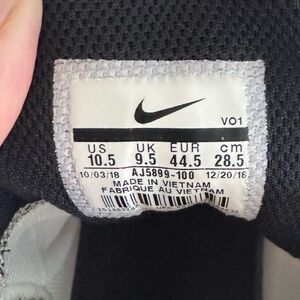 Nike Black and White Kobe’s basketball sneaker